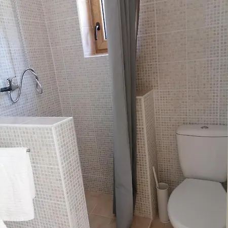 Lankas Vendeghaz - בית נופש Hollókő