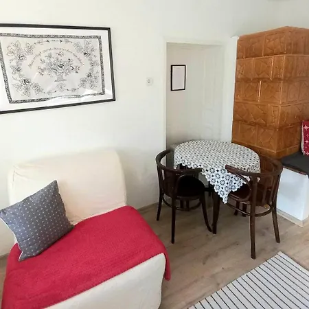 Lankas Vendeghaz - Hollókő