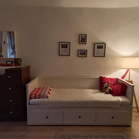 Lankas Vendeghaz - * Hollókő