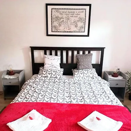 Lankas Vendeghaz - * Hollókő