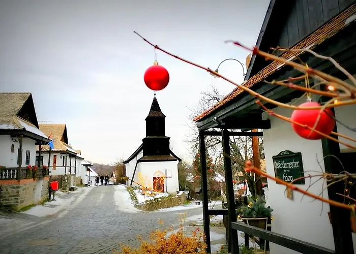 Lankas Vendeghaz - * Holloko